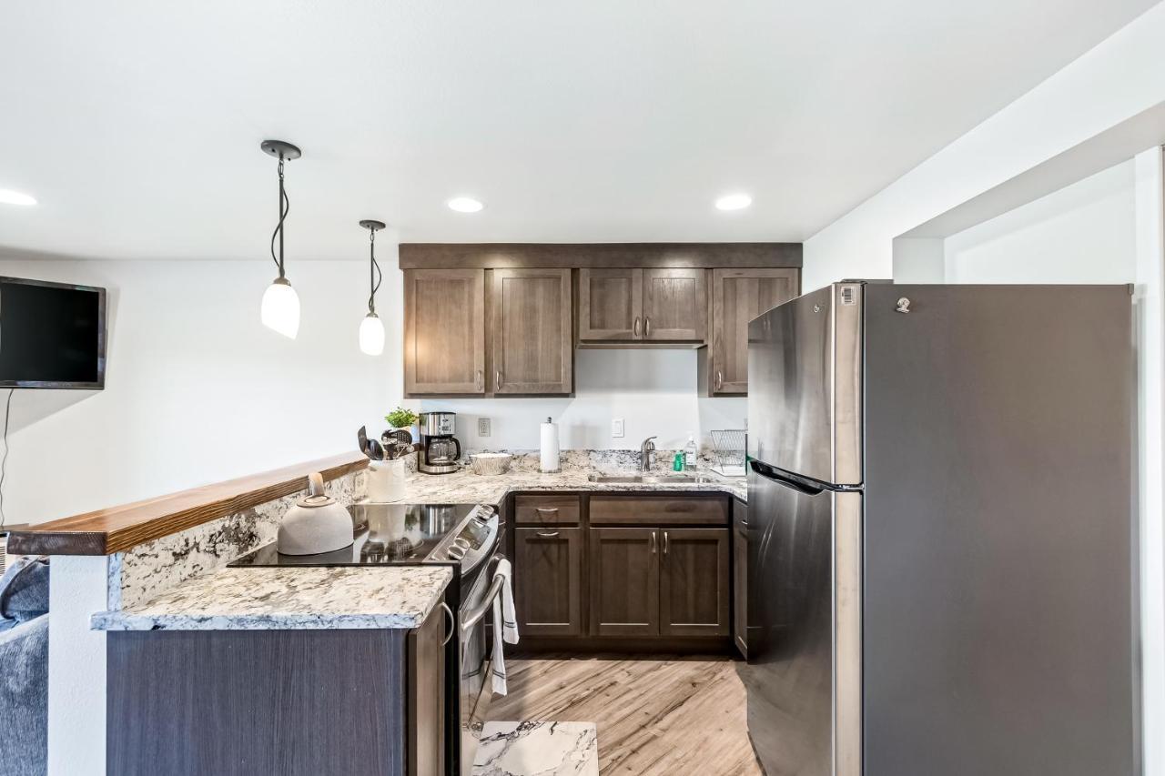 Driftwood Waterfront Gem Apartment Sandpoint Luaran gambar