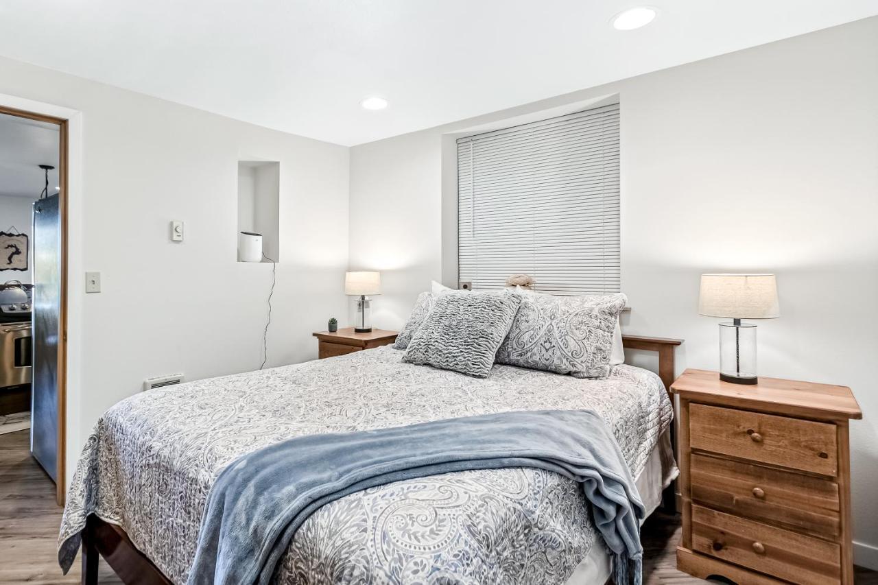 Driftwood Waterfront Gem Apartment Sandpoint Luaran gambar